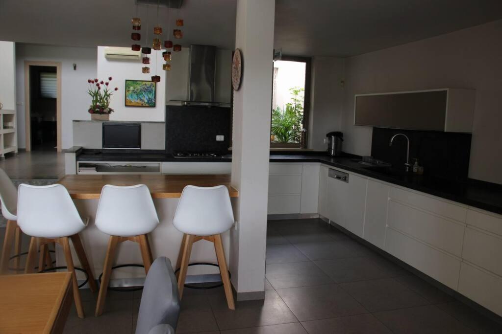 קשת בענן Villa Modi'in Exterior photo